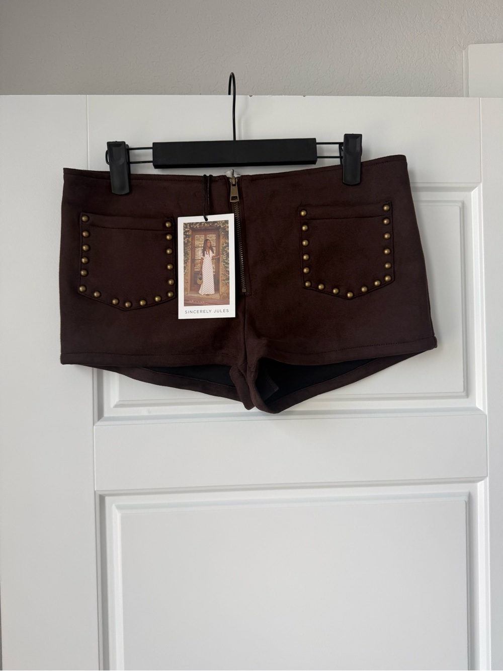 NWT Sincerly Jules Brown Studded Western High-Waist Short Shorts, Small